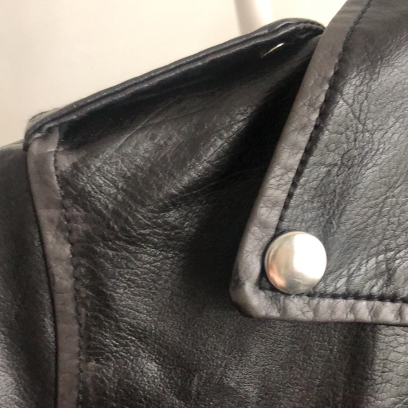 Black leather jacket size small girls good condition like new - Picture 4 of 10
